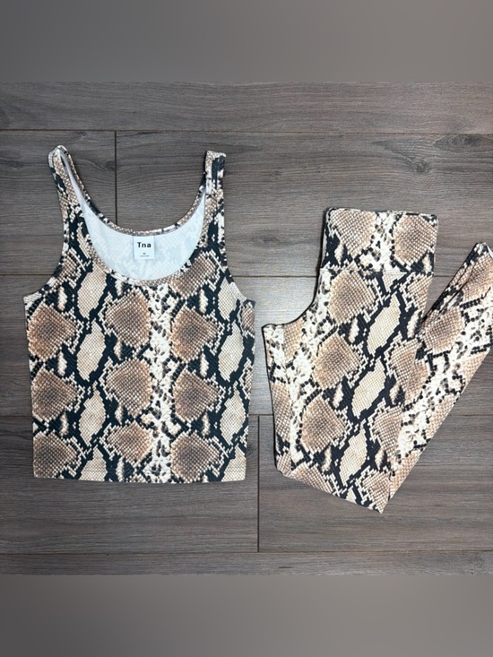TNA Tops - ARITZIA TNA Snake Print Active Set - Beige & Black